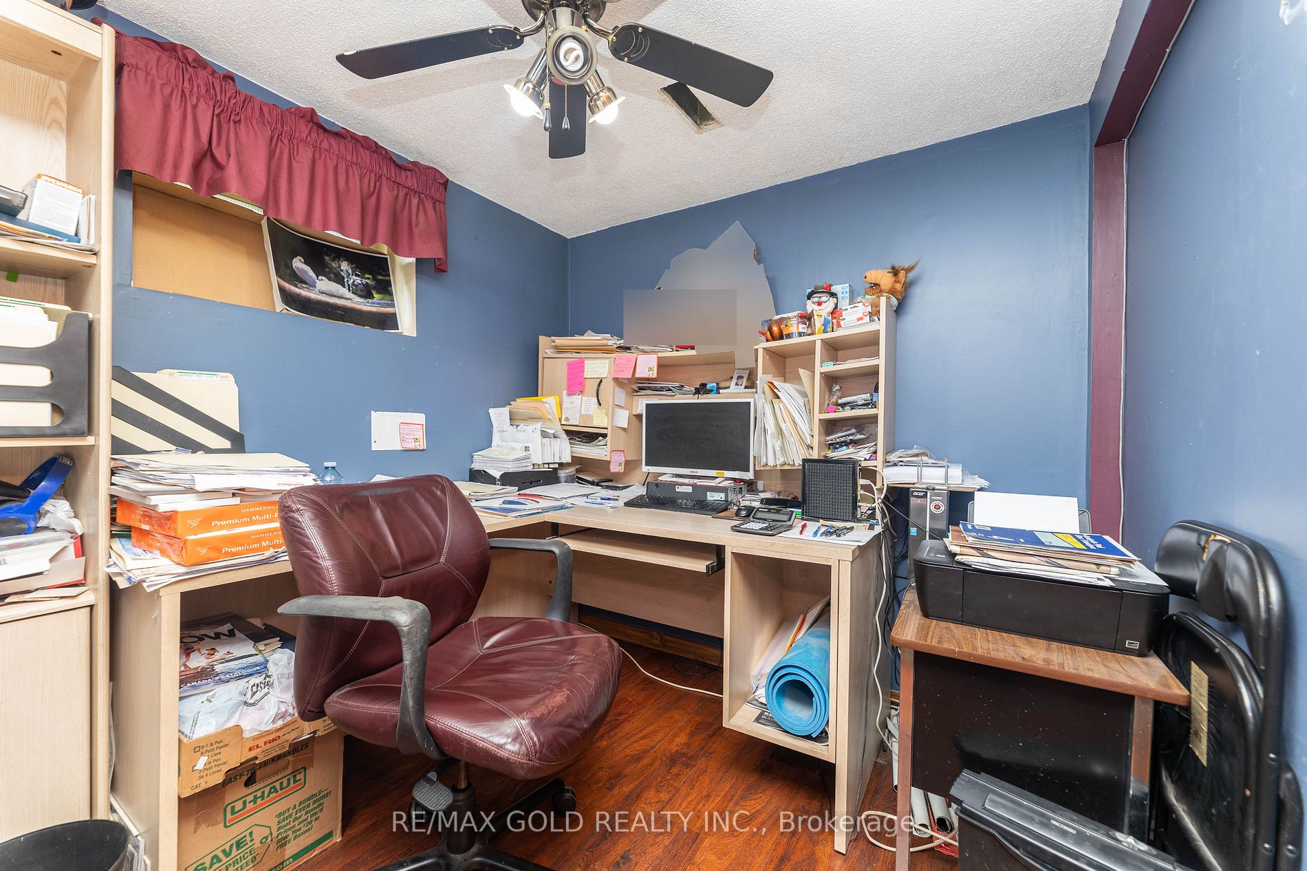 33 Deerfield Cres