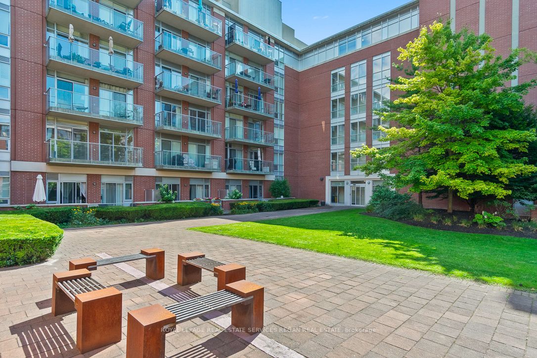 80 Port Street E, #208