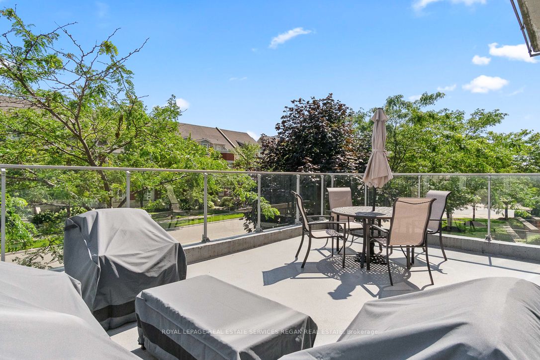 80 Port Street E, #208