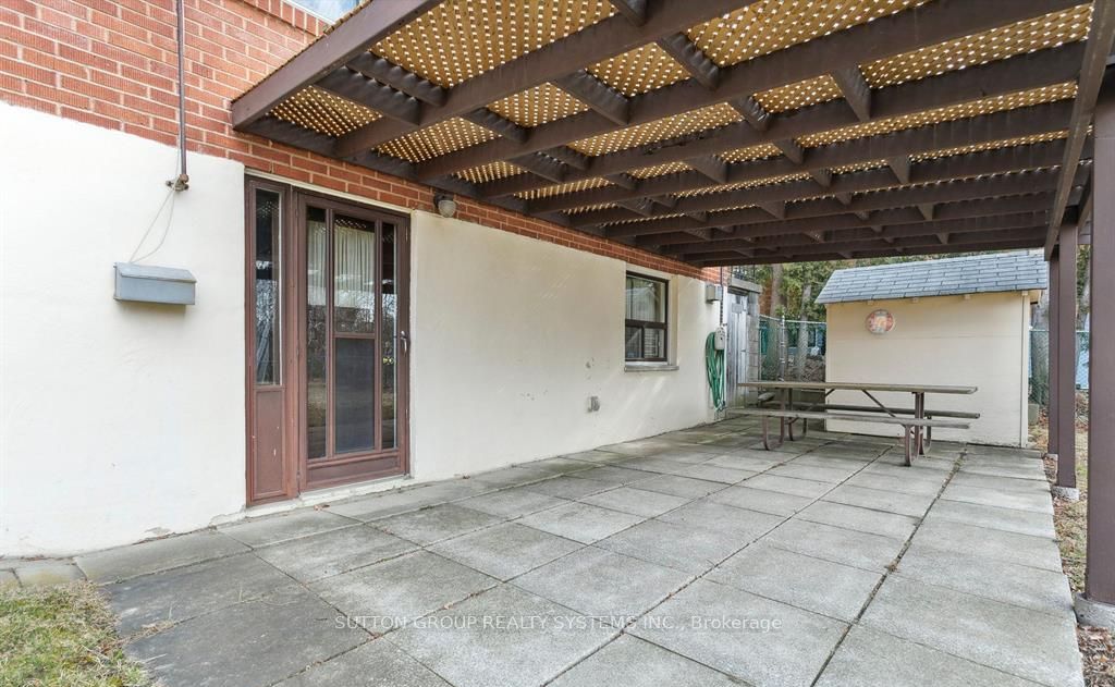 272 Renforth Drive
