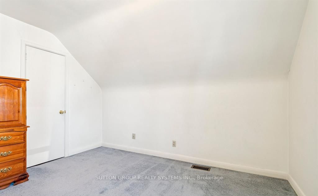 272 Renforth Drive