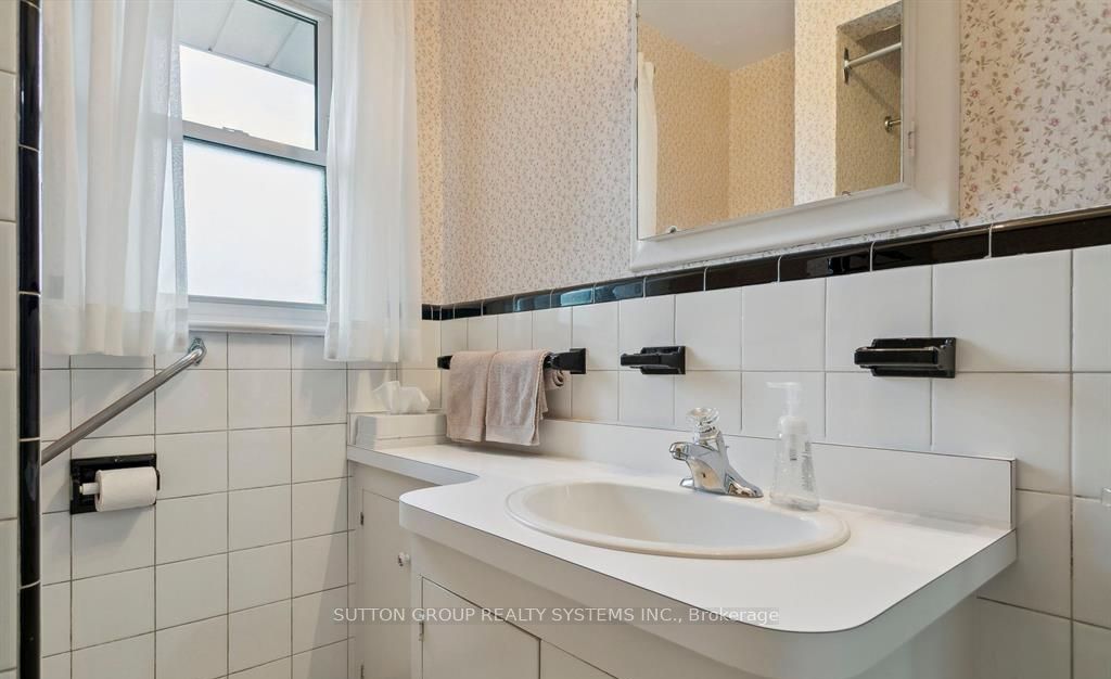 272 Renforth Drive