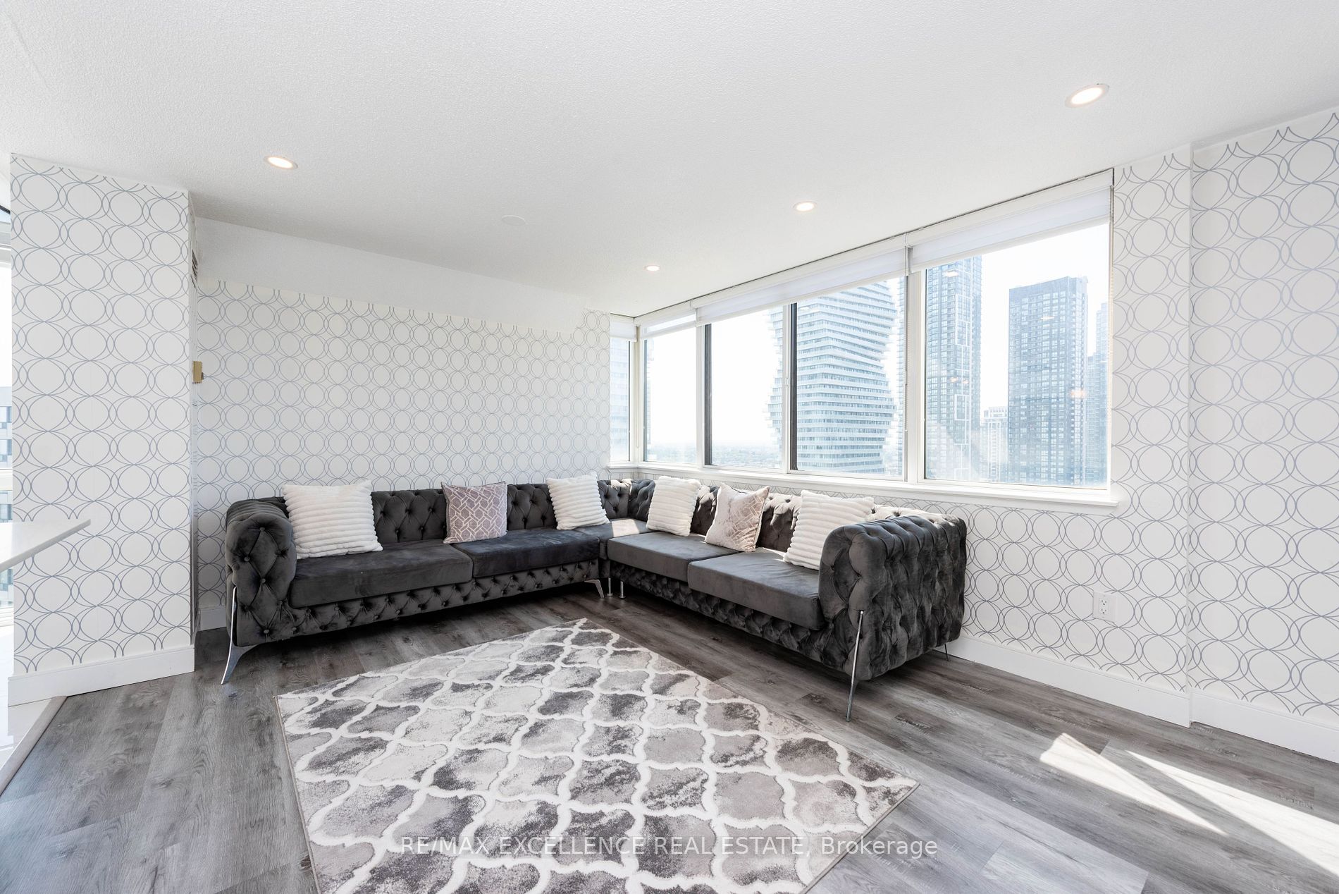 350 Webb Drive, #2301