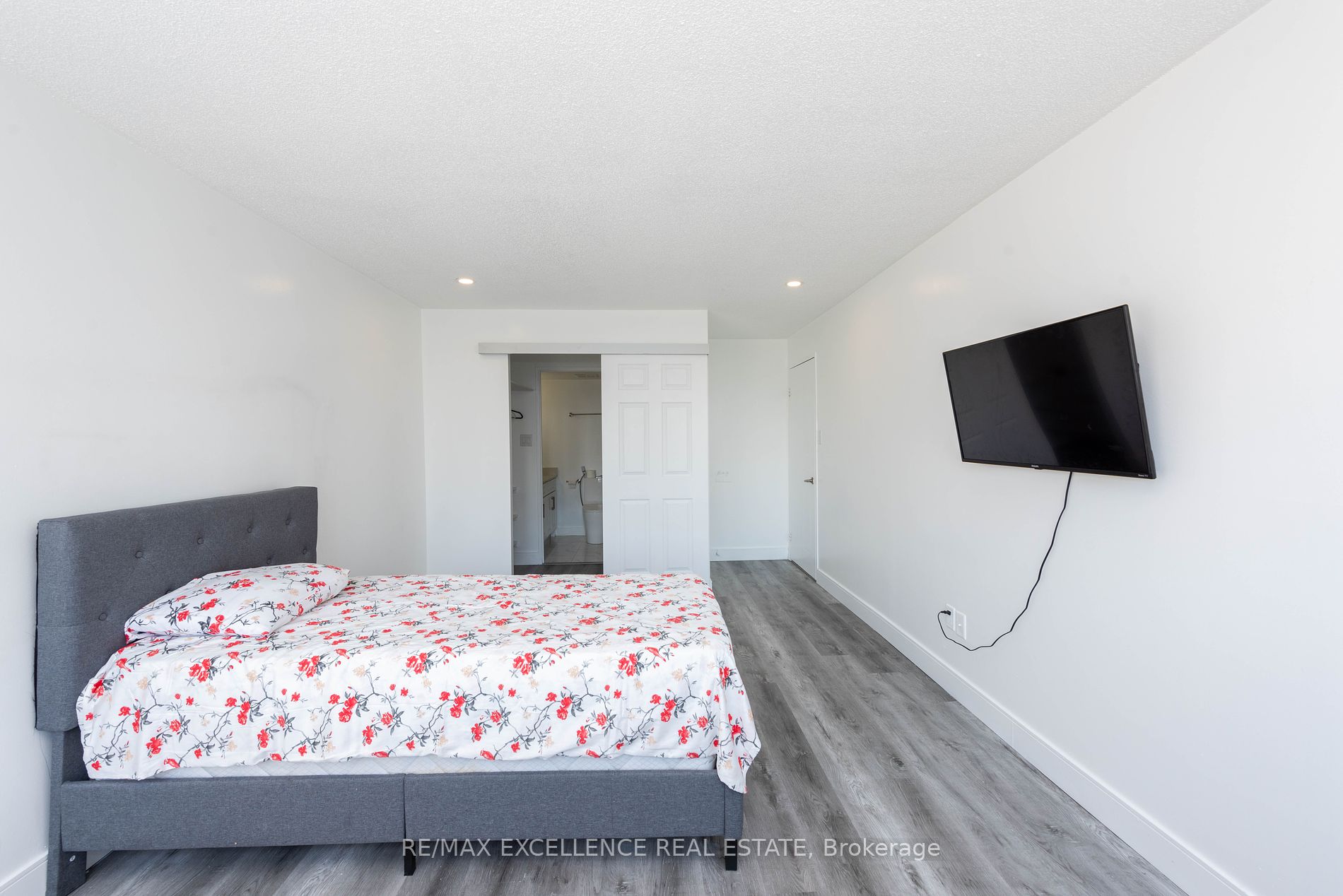 350 Webb Drive, #2301