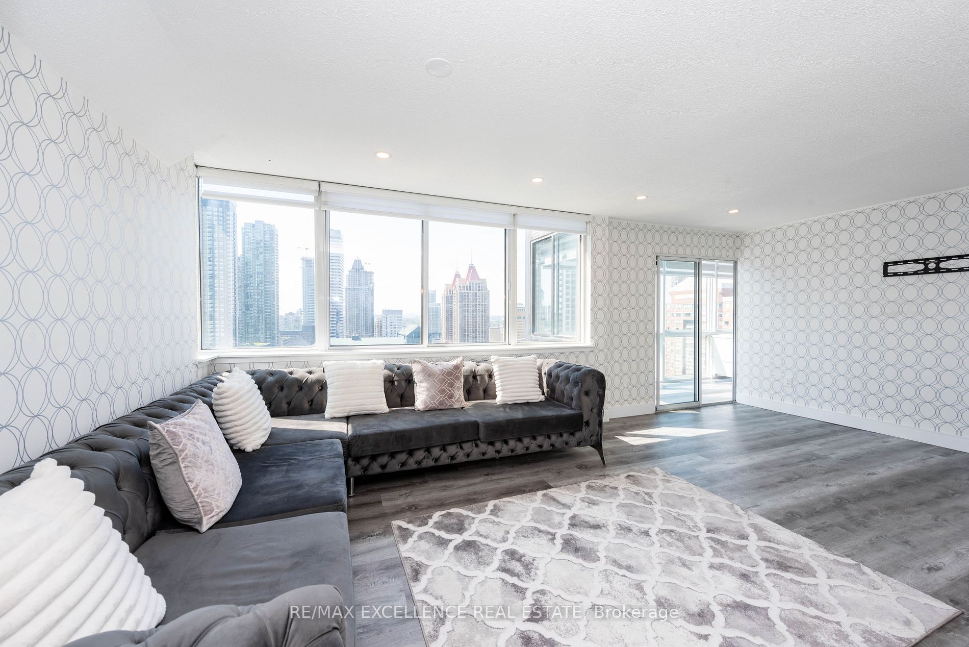 350 Webb Drive, #2301