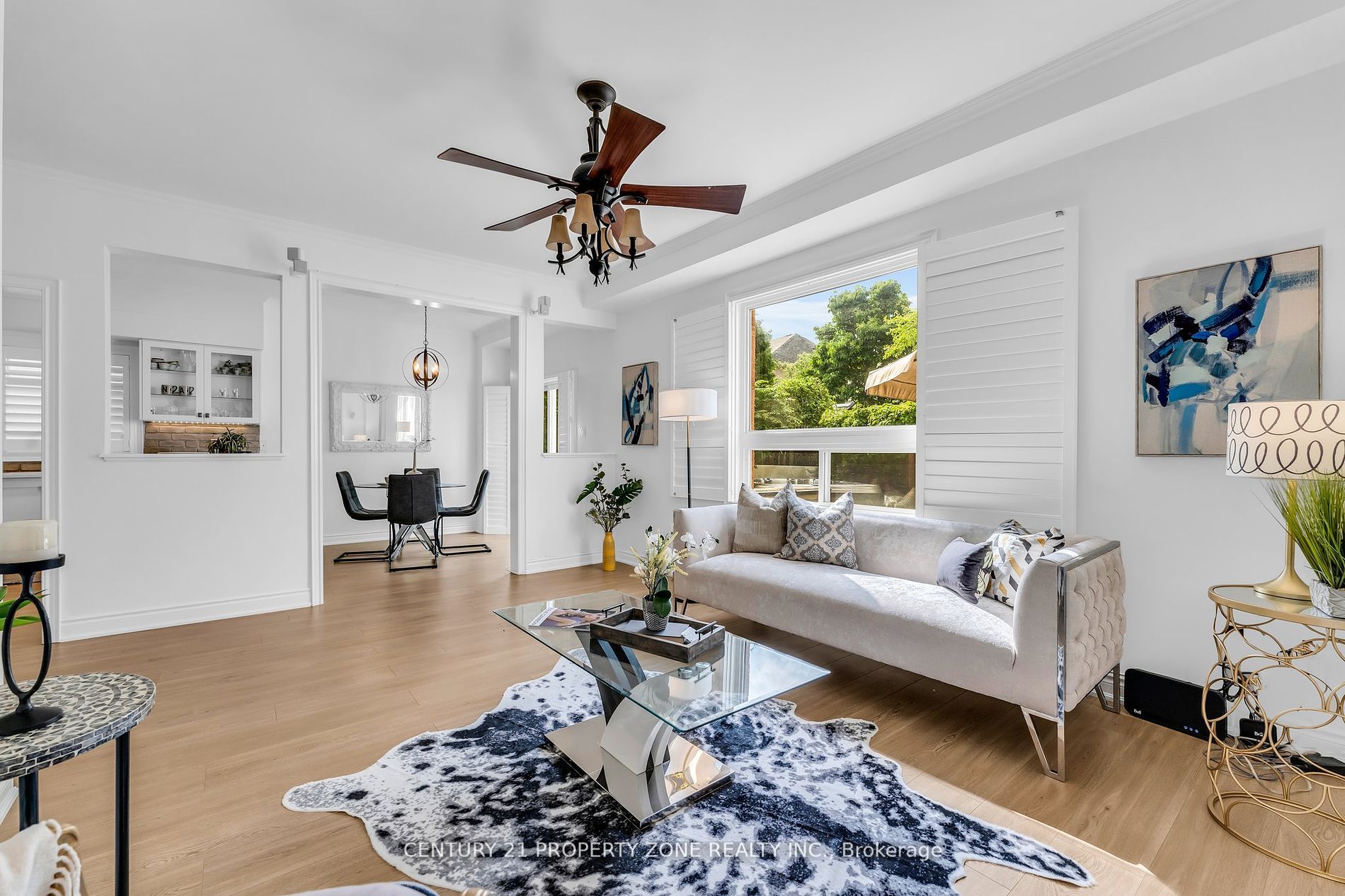 214 Ellis Crescent