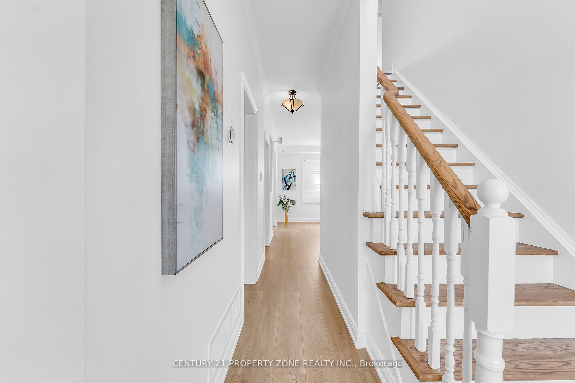 214 Ellis Crescent