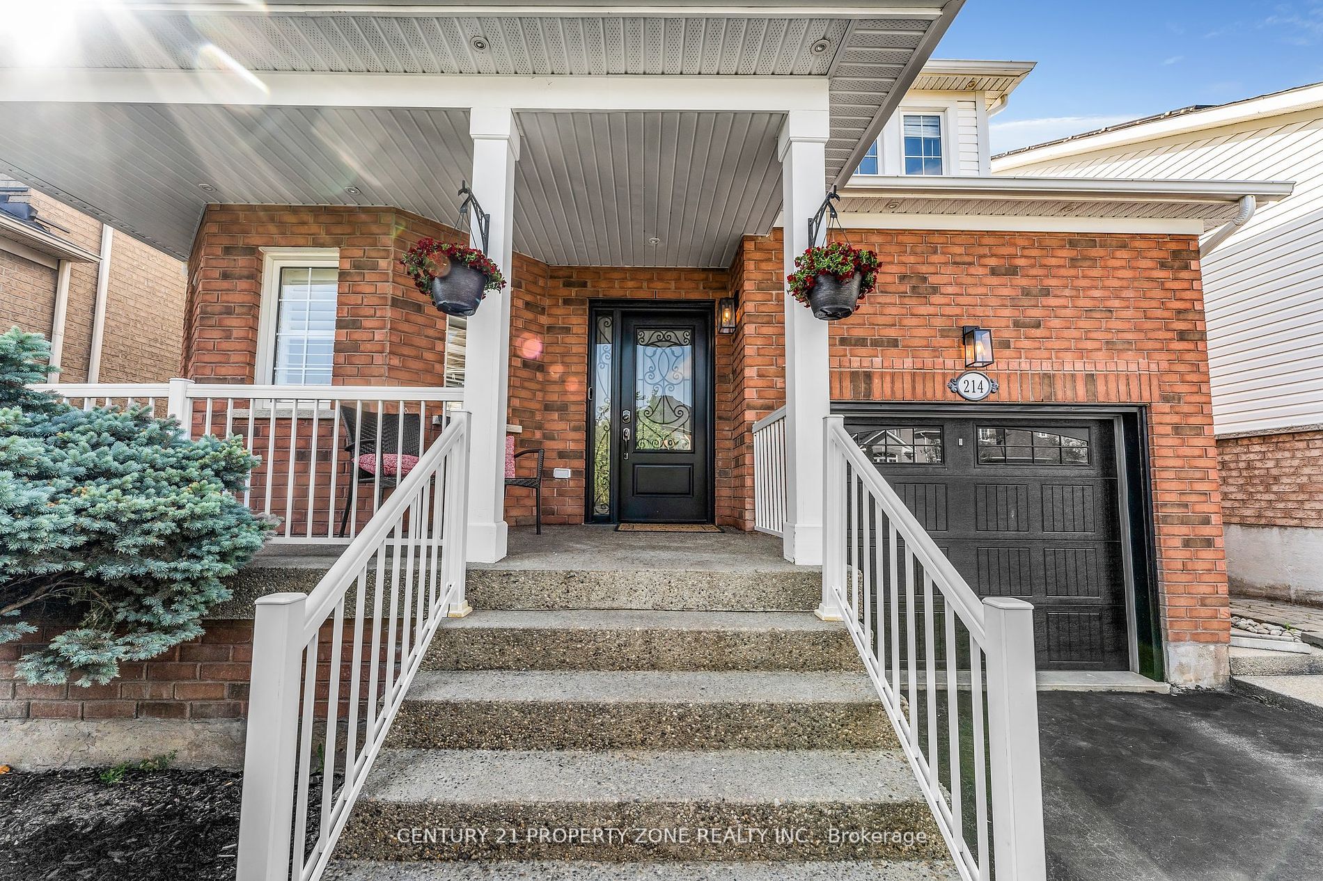 214 Ellis Crescent