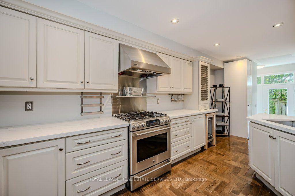 1084 Queen St W, #48B