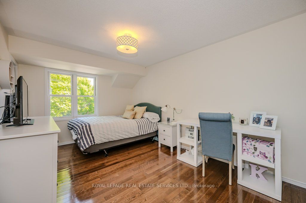 1084 Queen St W, #48B
