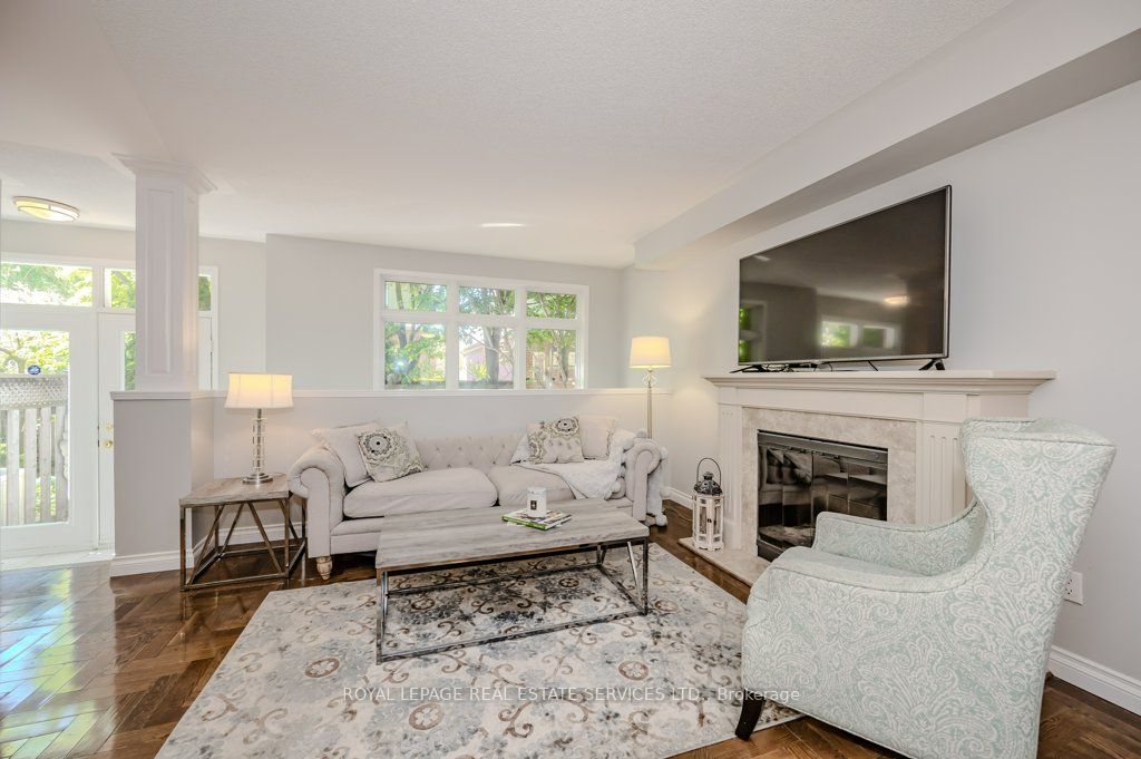 1084 Queen St W, #48B