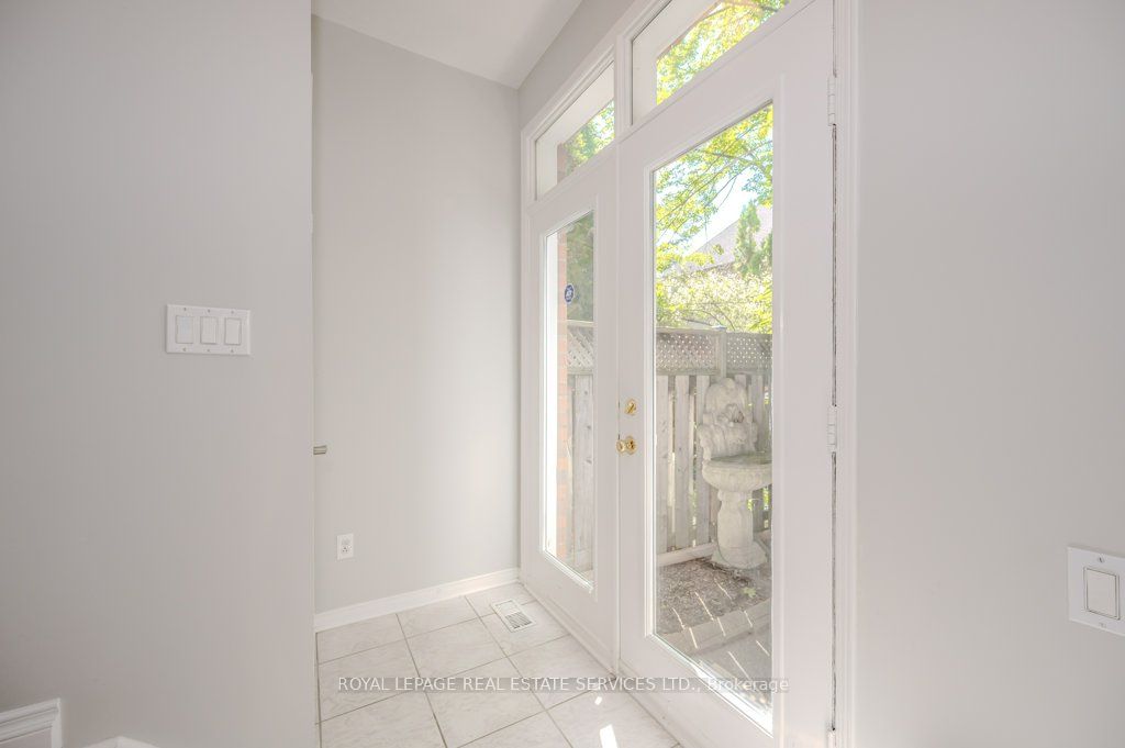 1084 Queen St W, #48B
