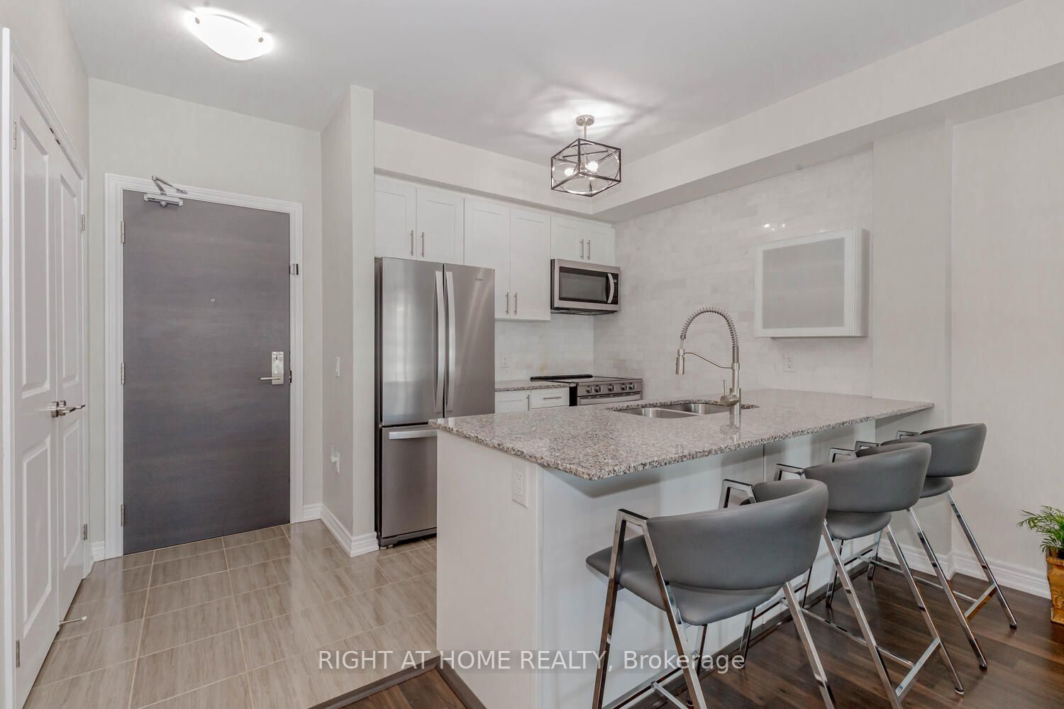 2370 Khalsa Gate, #207