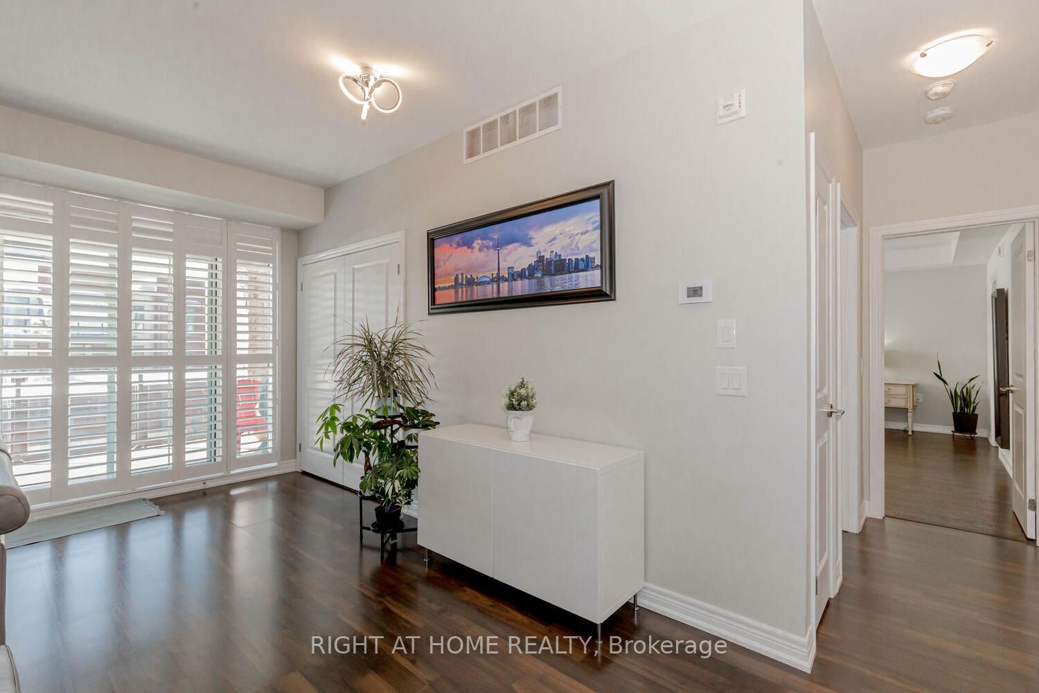 2370 Khalsa Gate, #207
