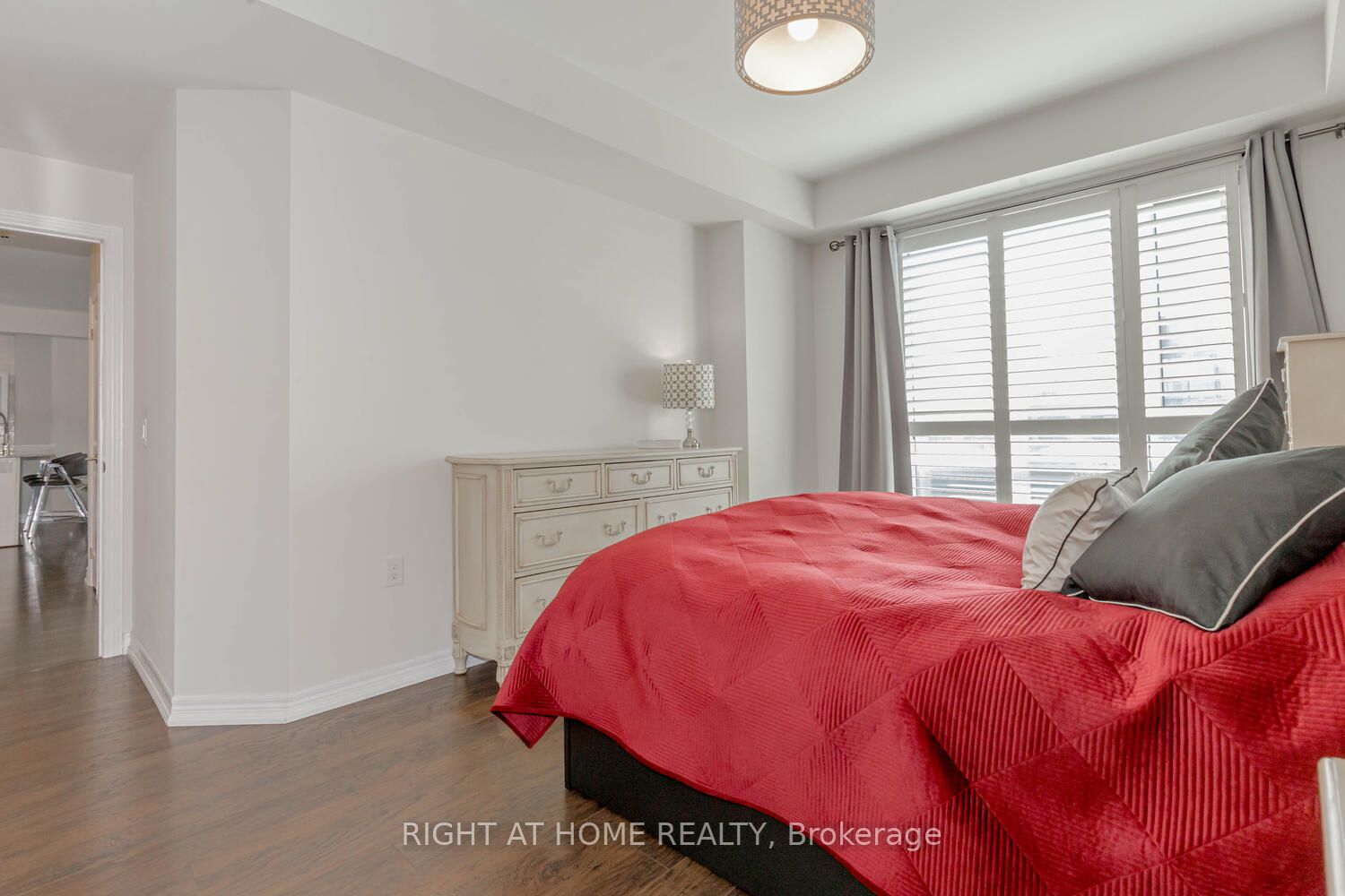 2370 Khalsa Gate, #207