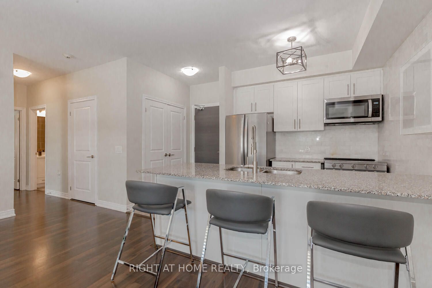 2370 Khalsa Gate, #207
