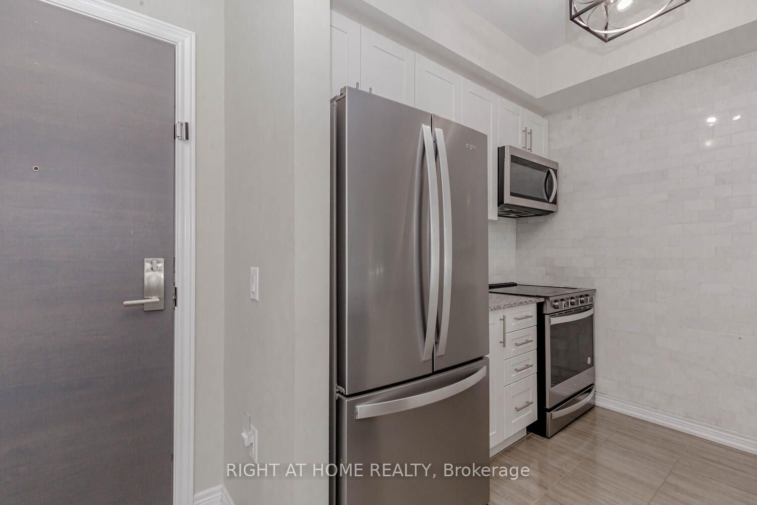2370 Khalsa Gate, #207