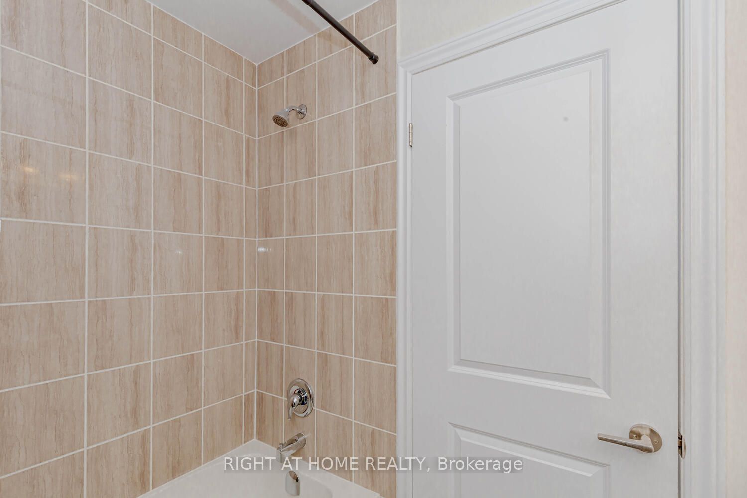 2370 Khalsa Gate, #207