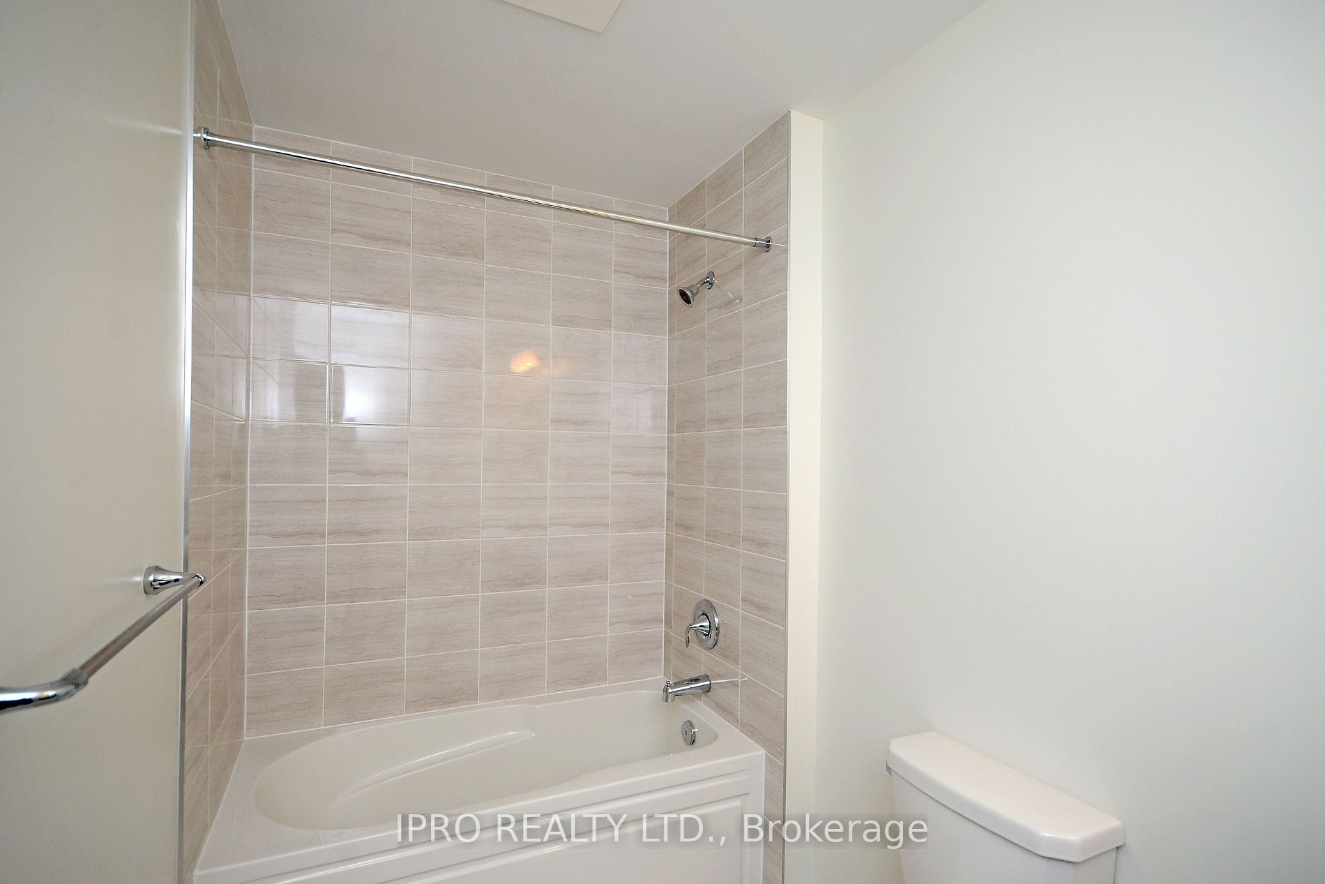 128 Grovewood Common, #435