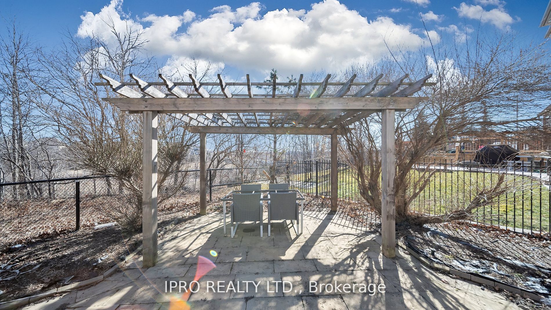 4 Quatro Cres