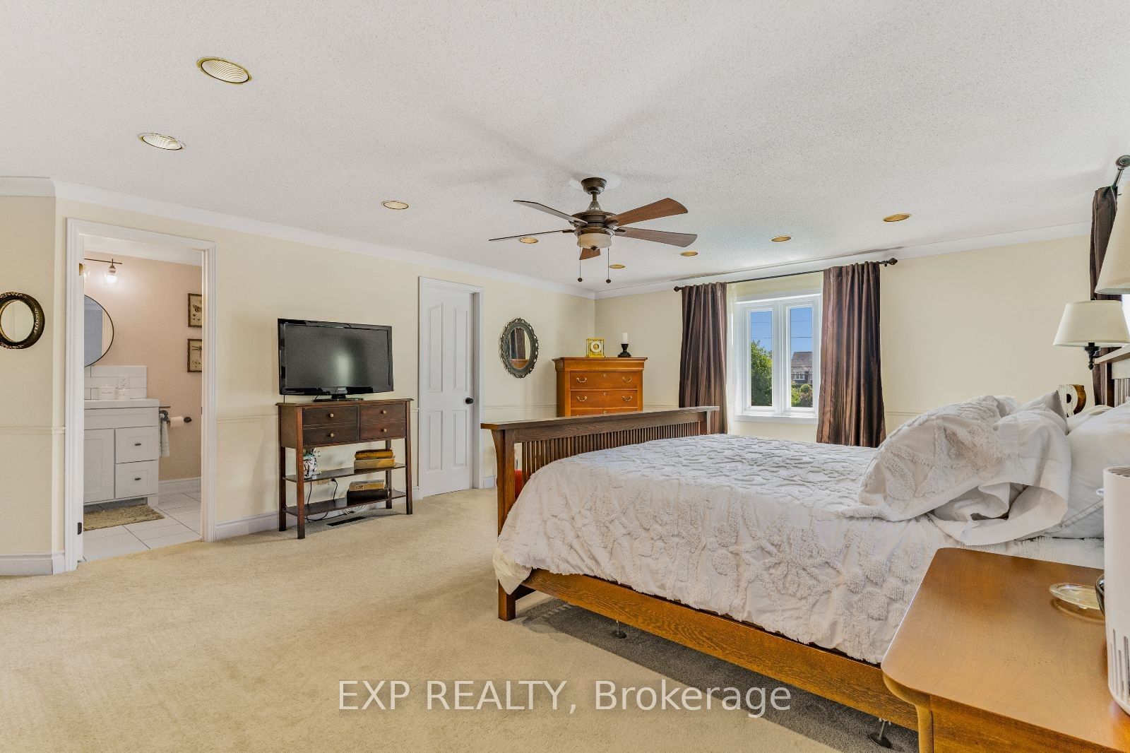 27 Caldwell Crescent