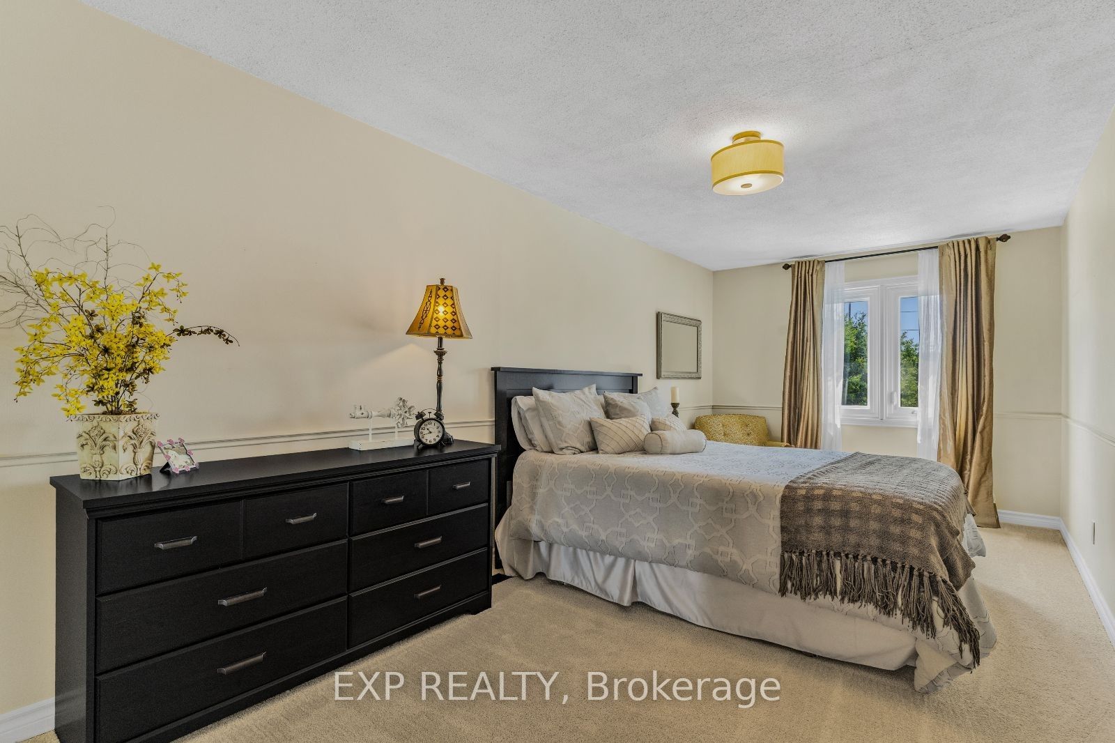 27 Caldwell Crescent
