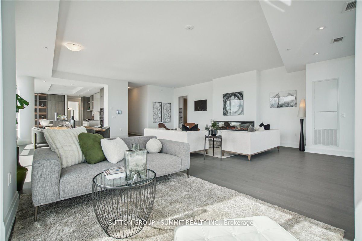 55 PORT Street E #702