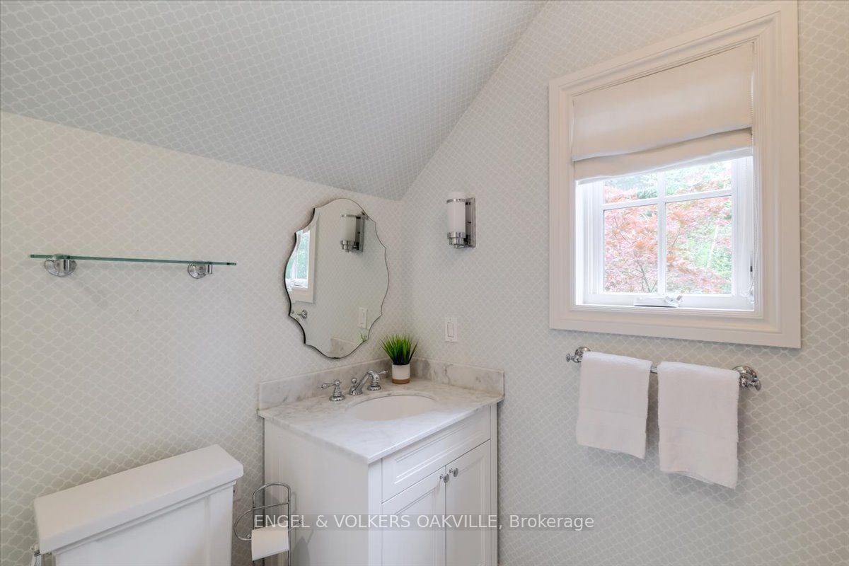 1330 Birchwood Heights Dr