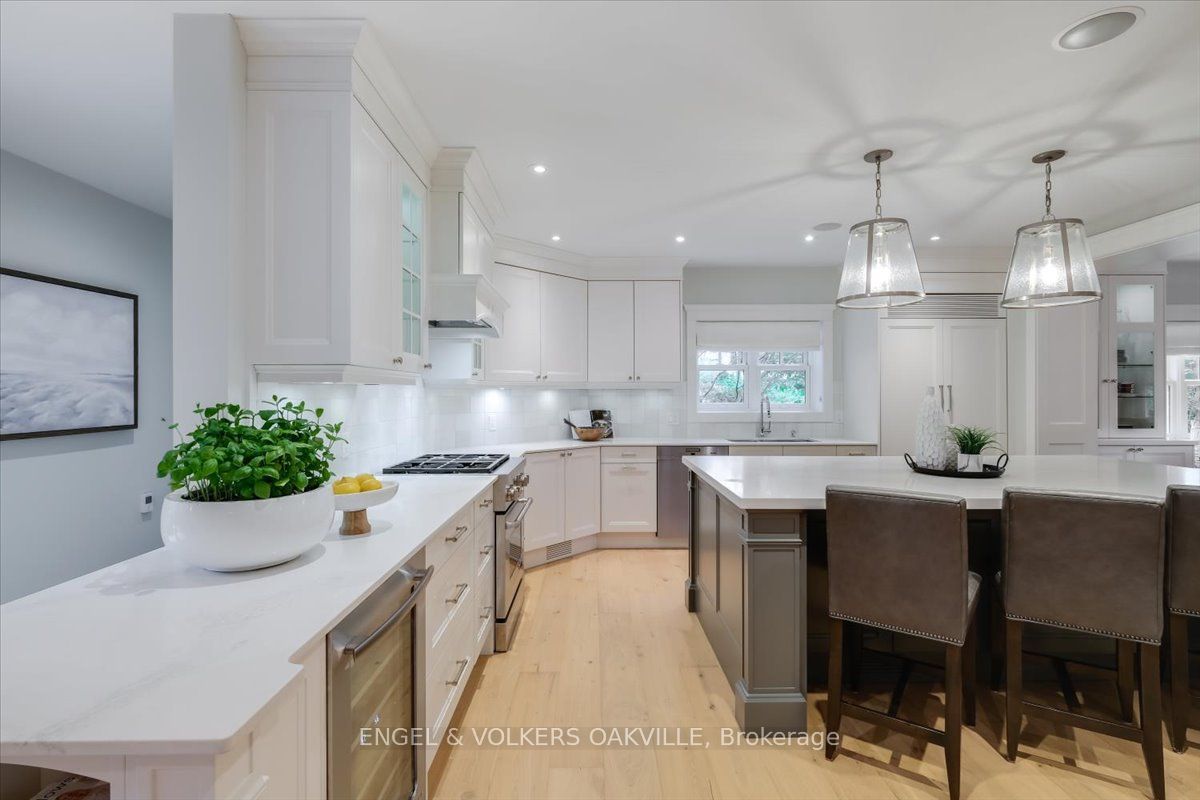 1330 Birchwood Heights Dr