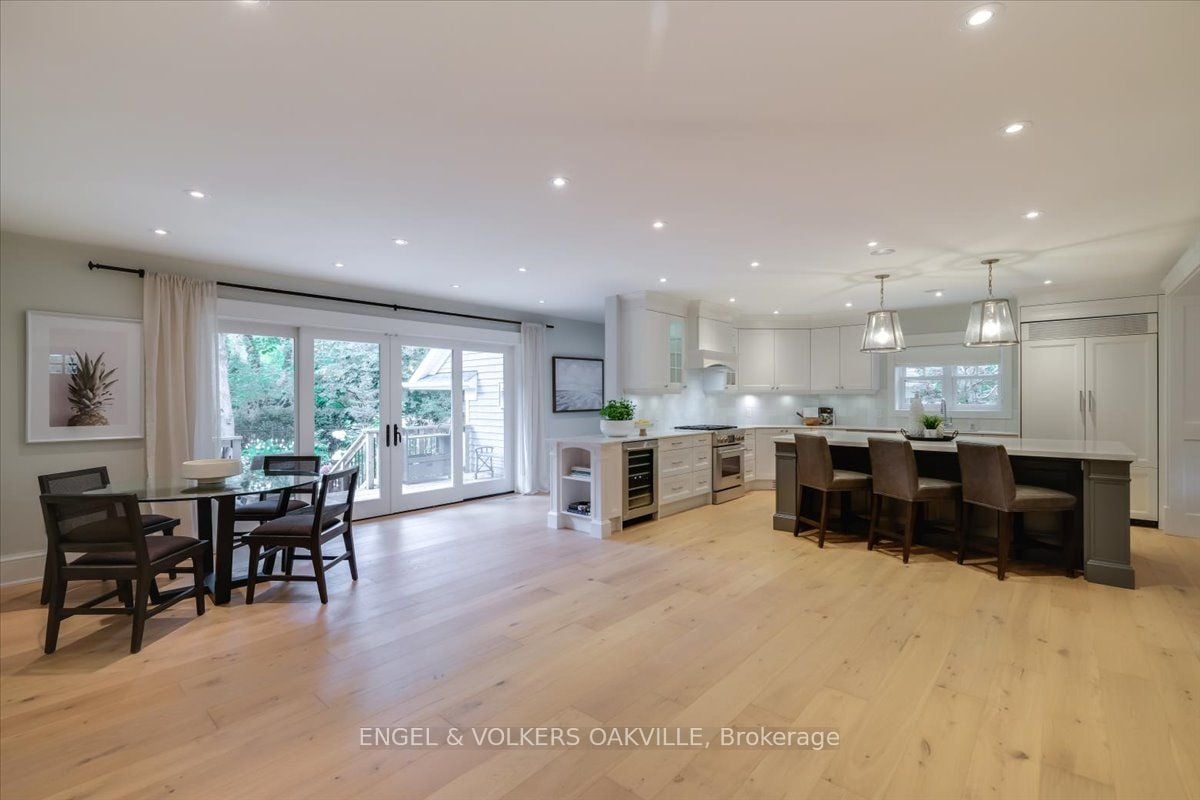 1330 Birchwood Heights Dr
