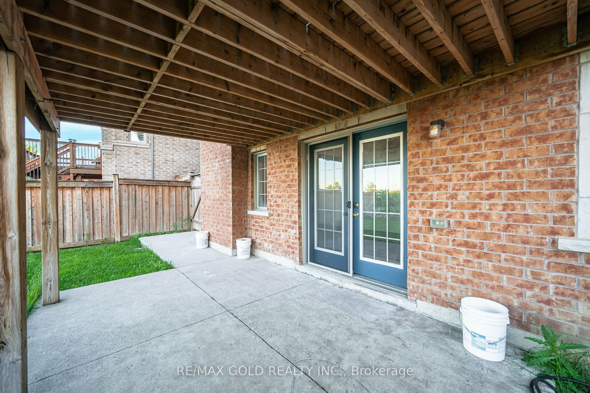 79 Apple Valley Way