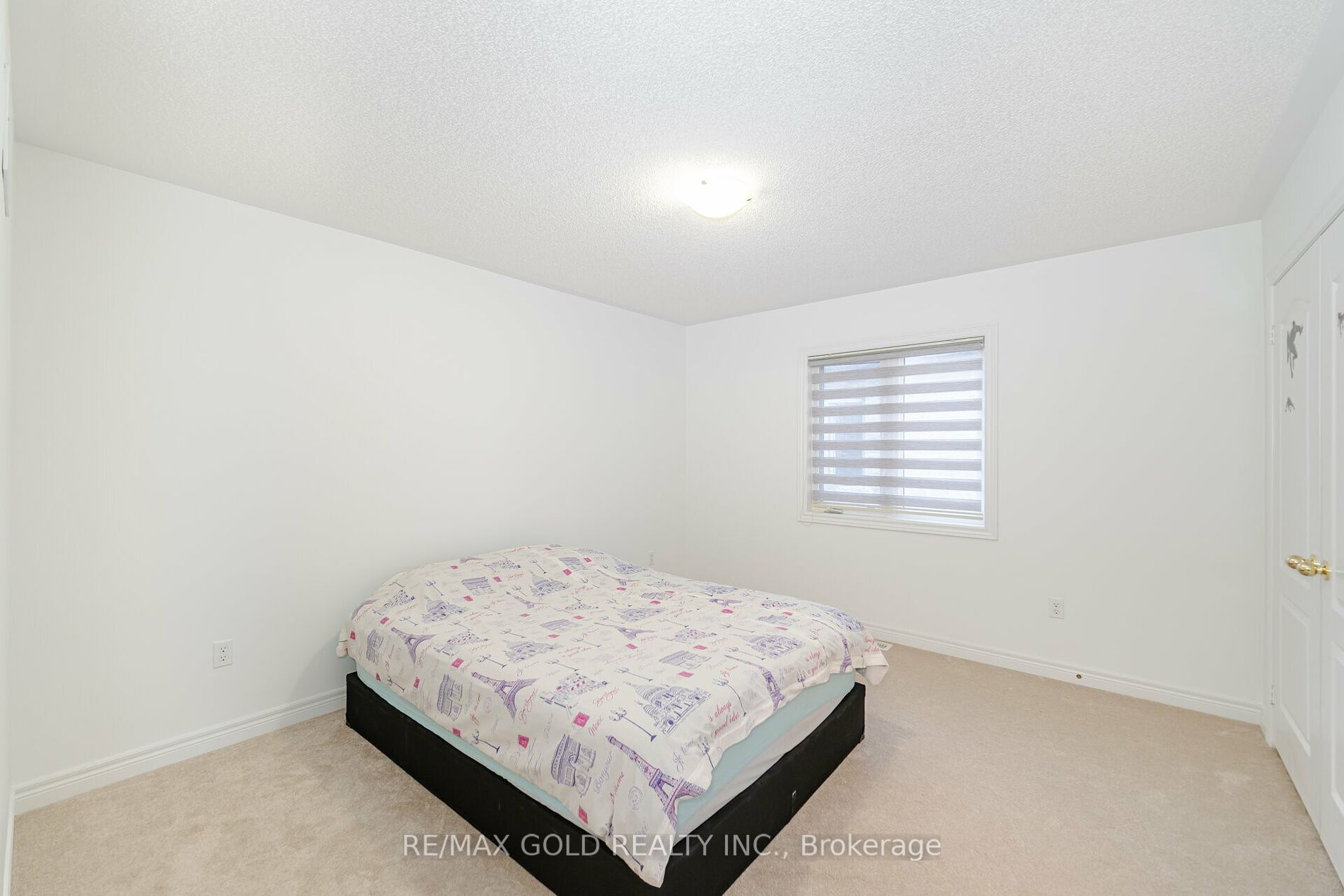 79 Apple Valley Way