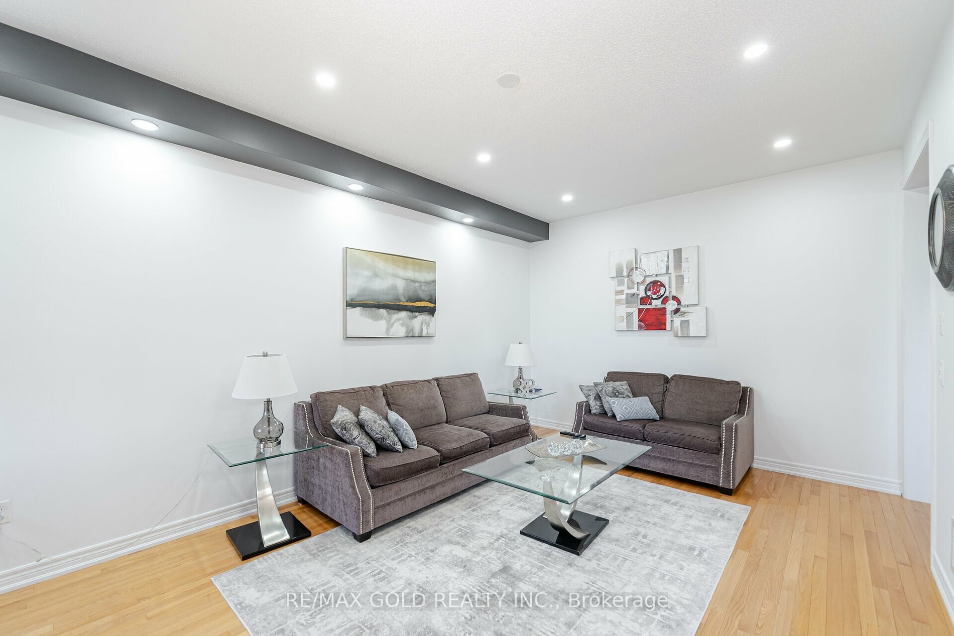 79 Apple Valley Way