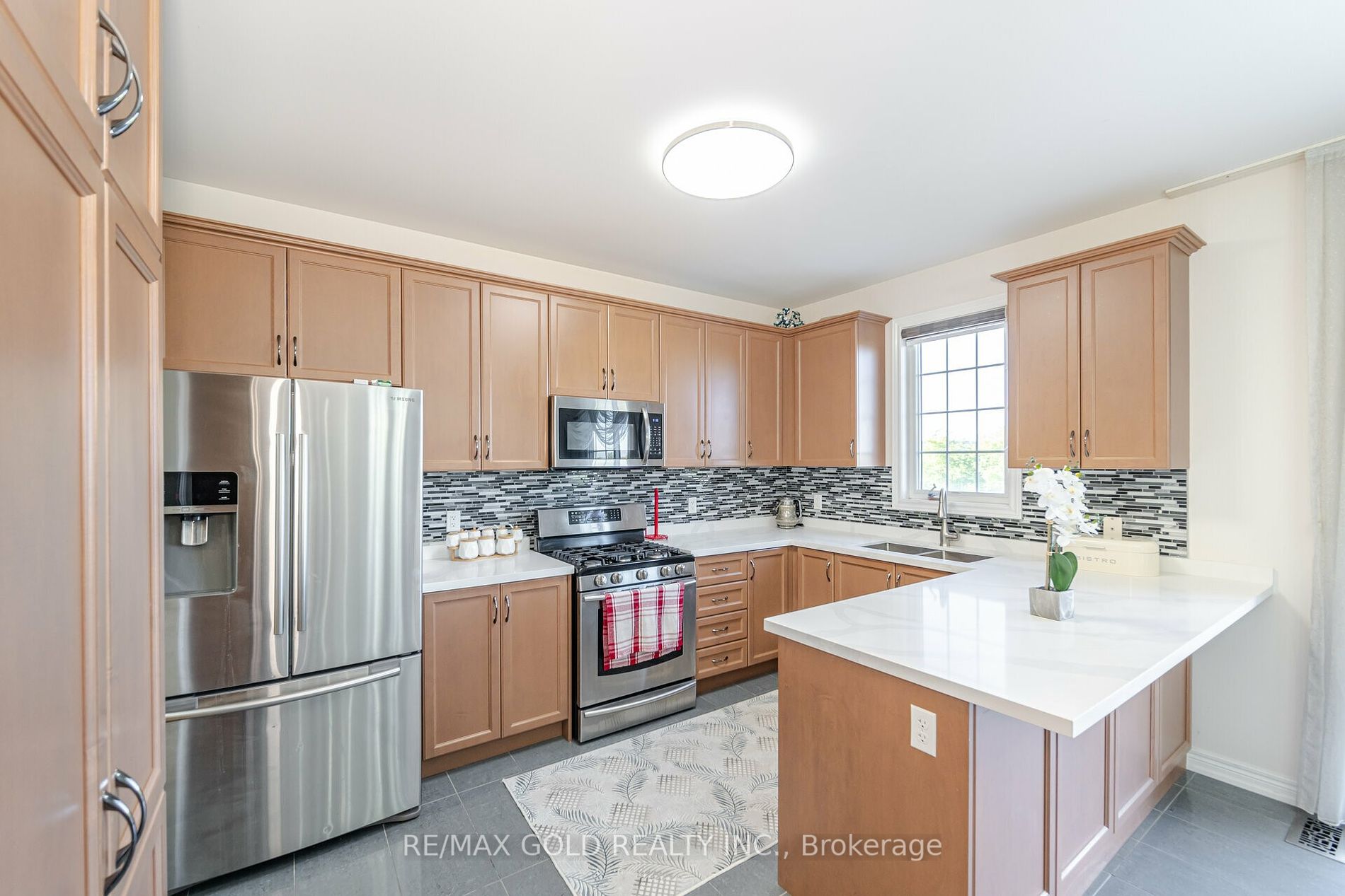 79 Apple Valley Way