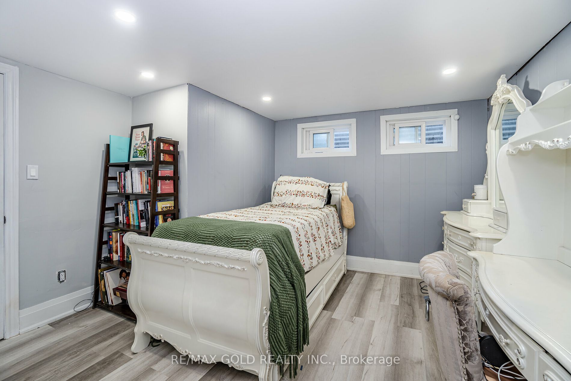 44 Stanley Crt