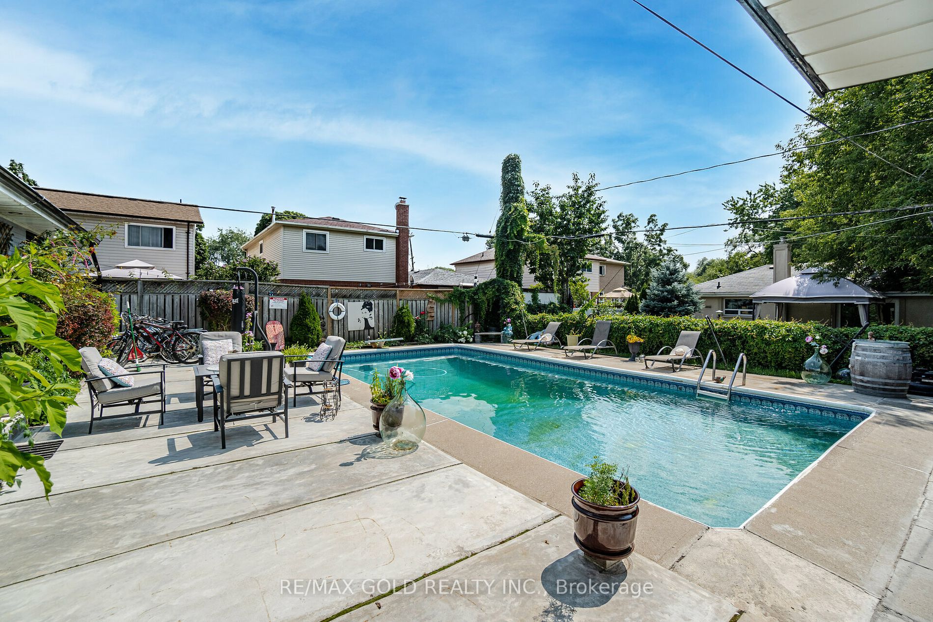 44 Stanley Crt