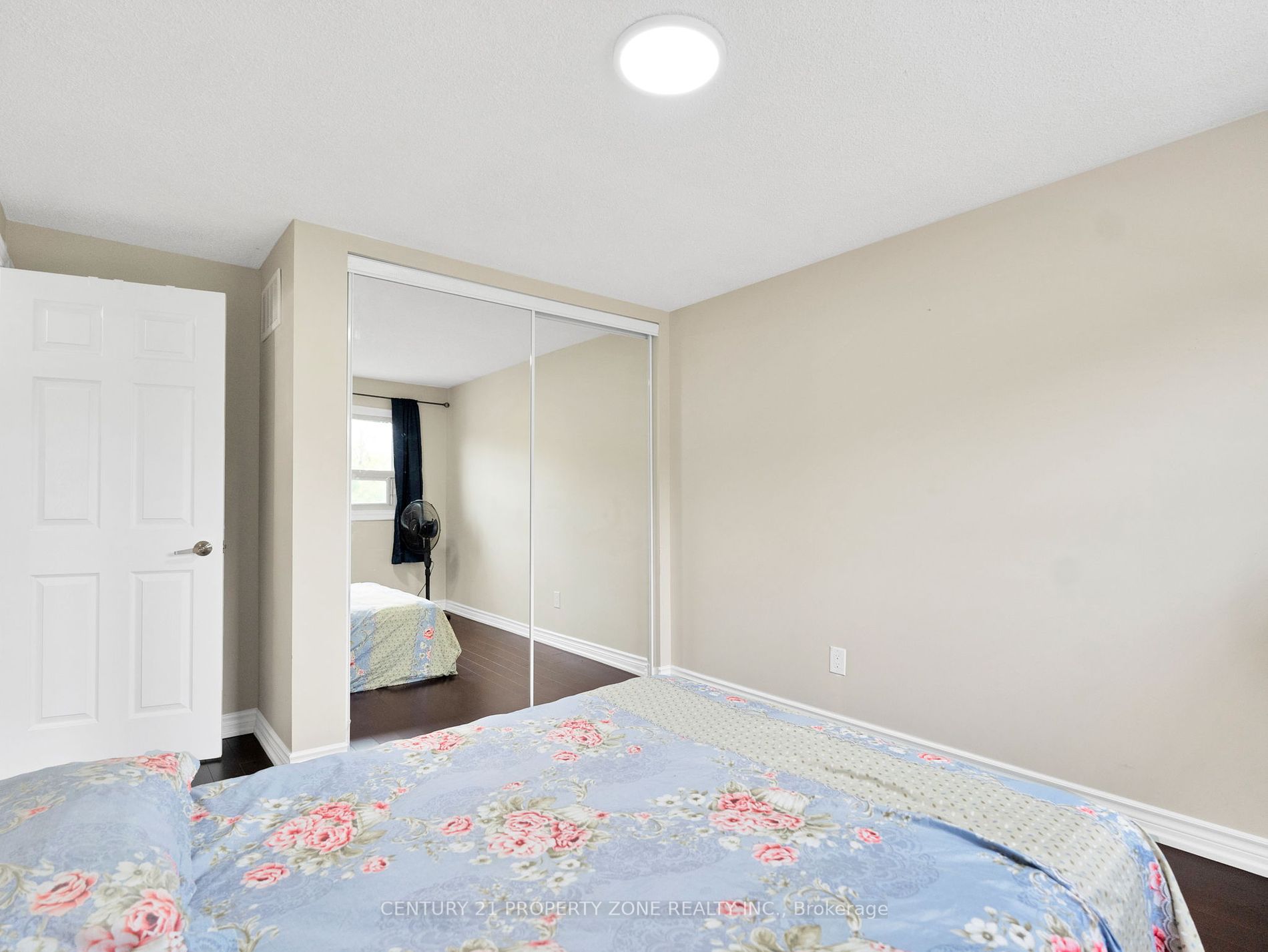 58 Schubert Cres