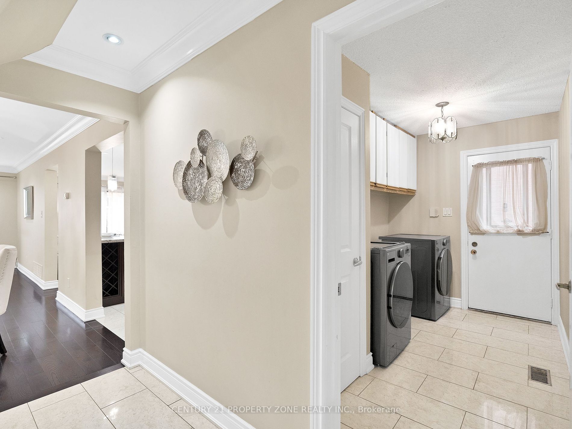 58 Schubert Cres