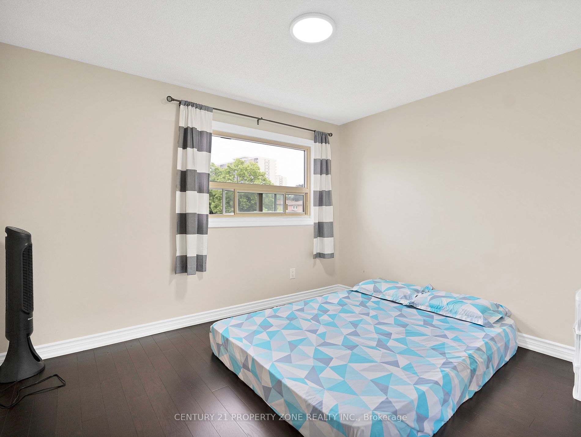 58 Schubert Cres