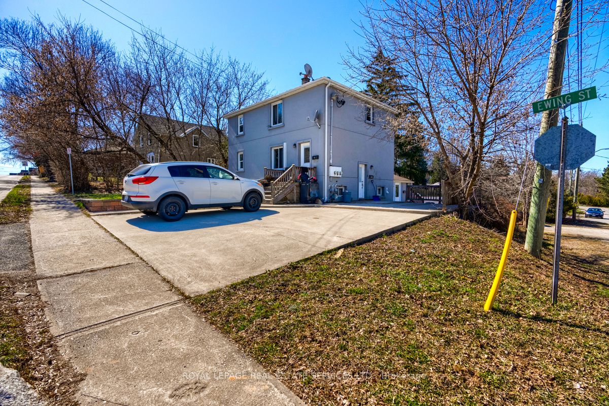 18 Ewing Street #1