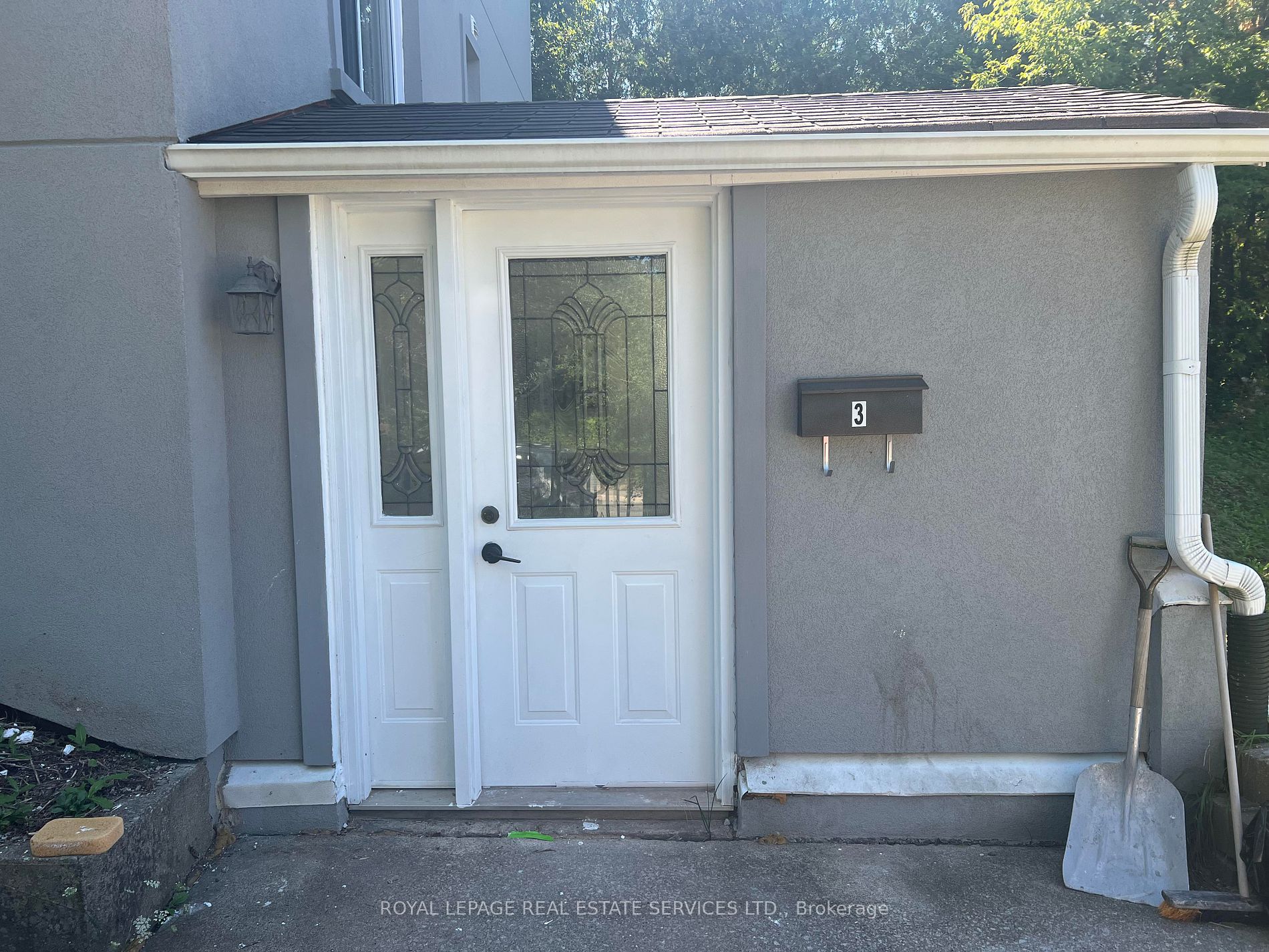 18 Ewing Street #1