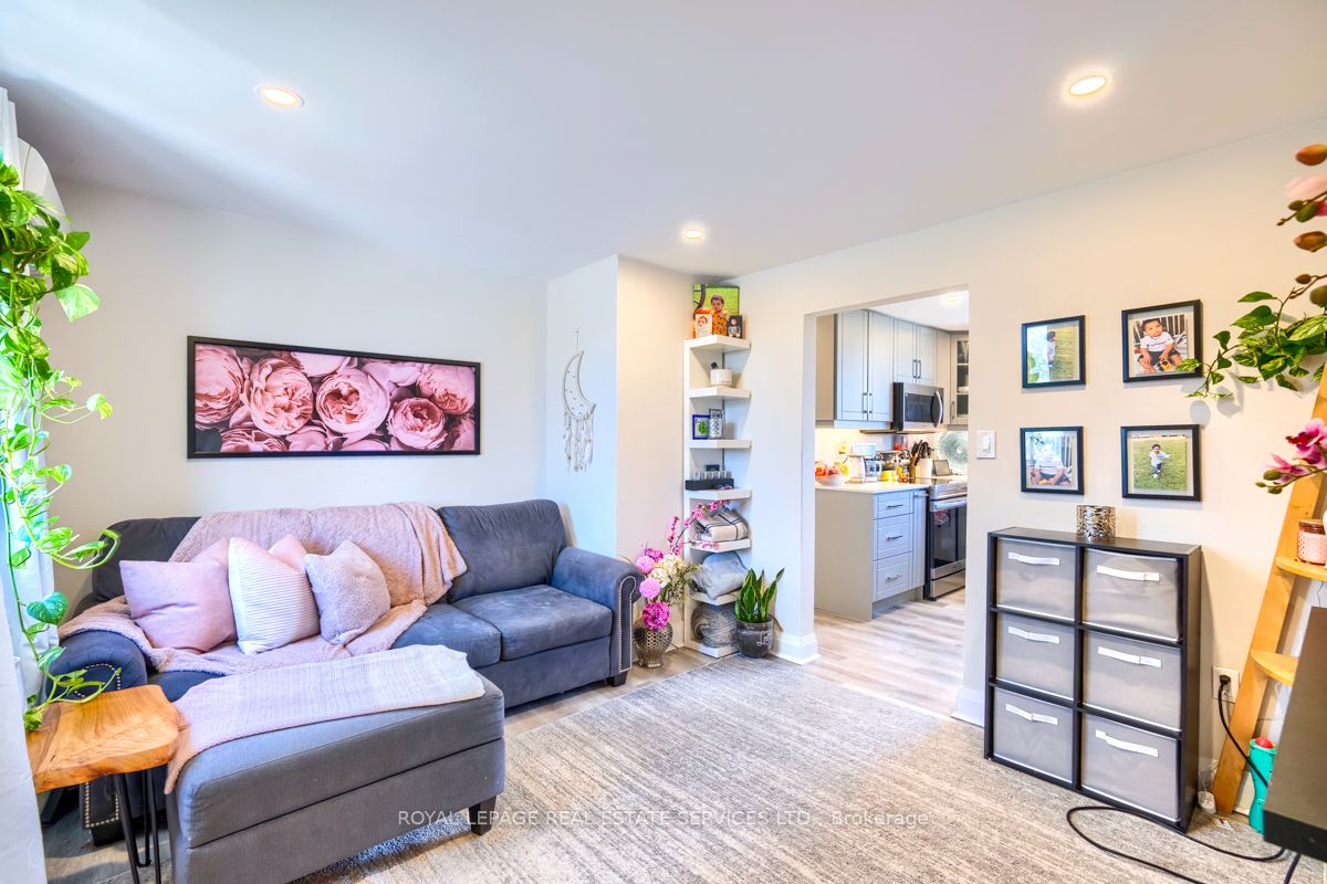 18 Ewing Street #1