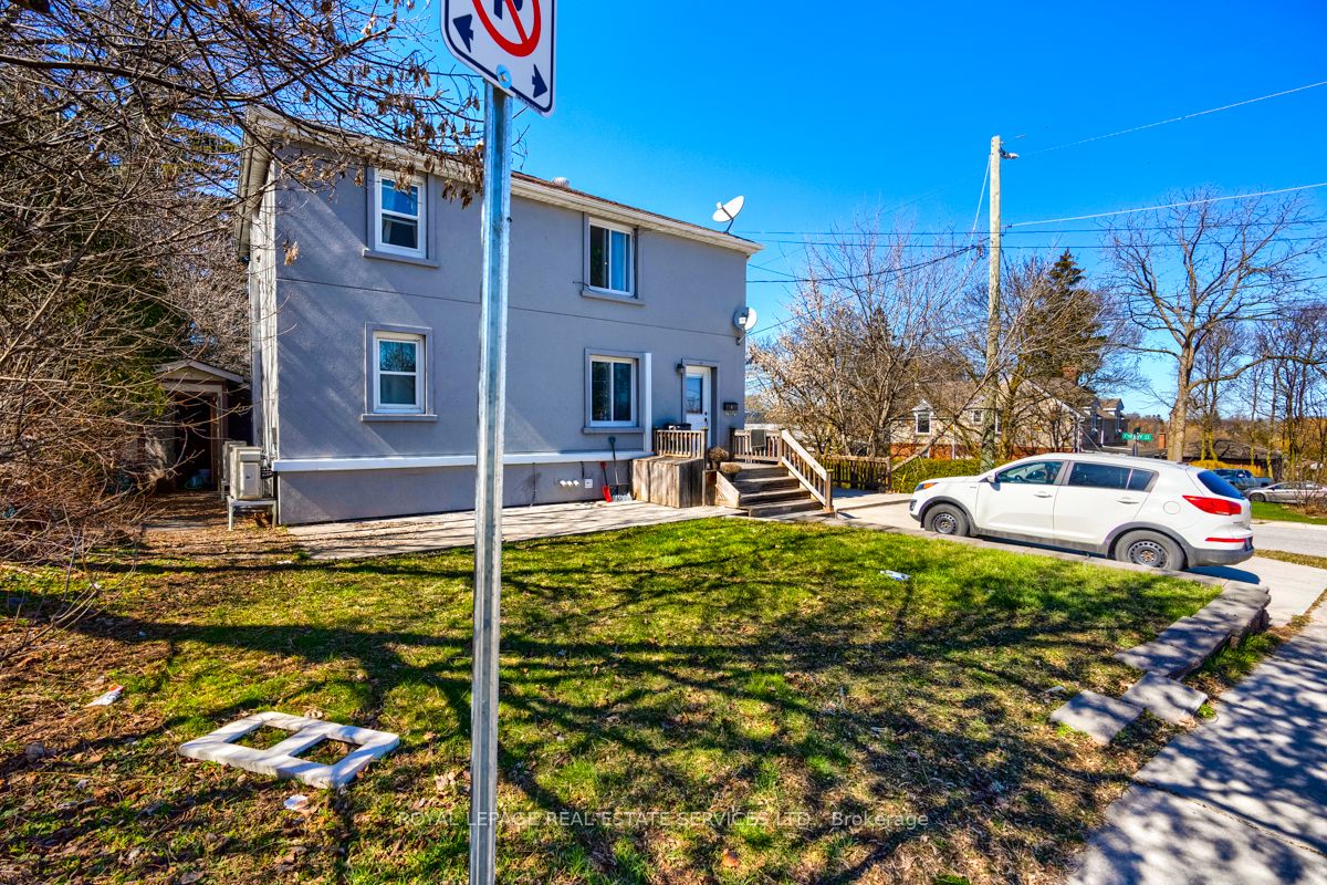 18 Ewing Street #1