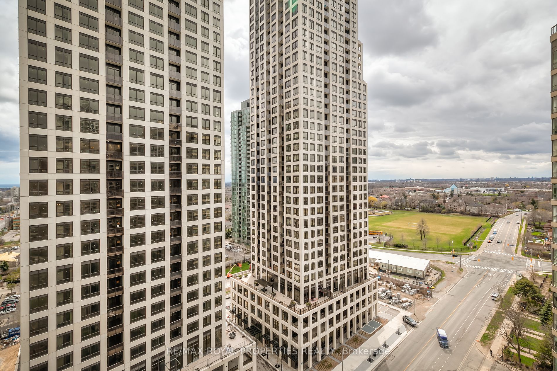 33 Elm Drive W, #1803