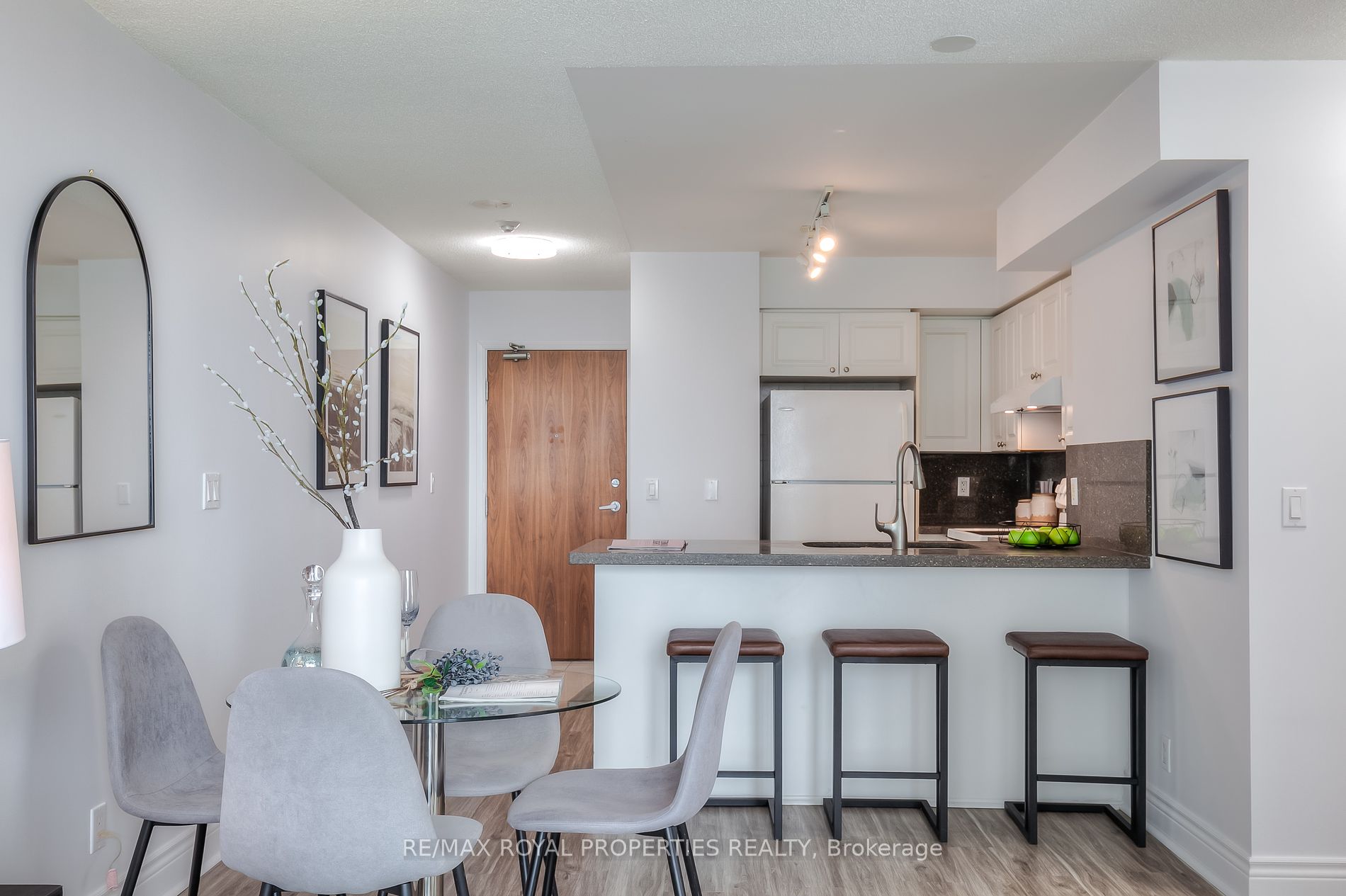33 Elm Drive W, #1803