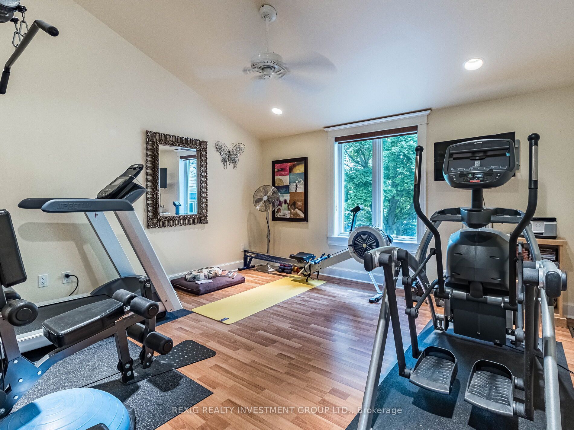 27 Cedar Drive