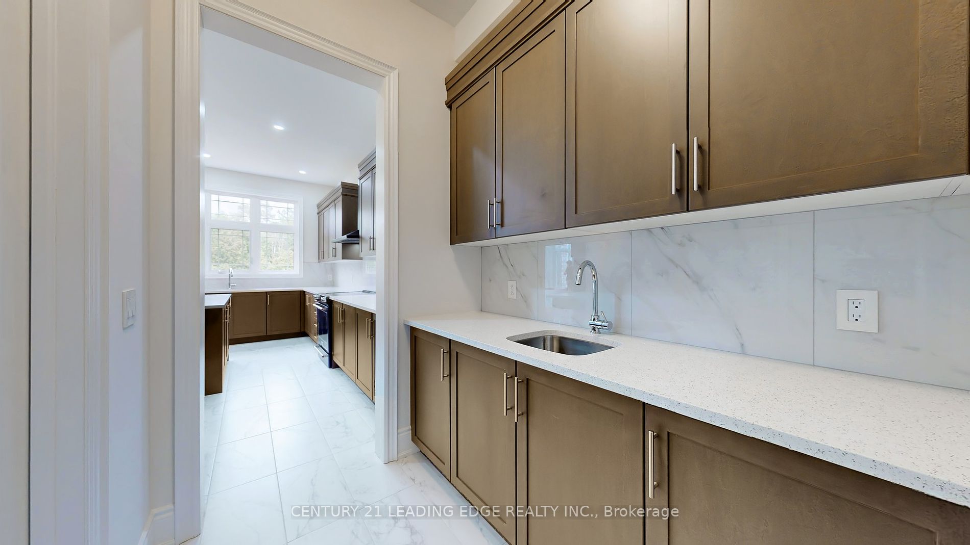 55 Raspberry Ridge Avenue