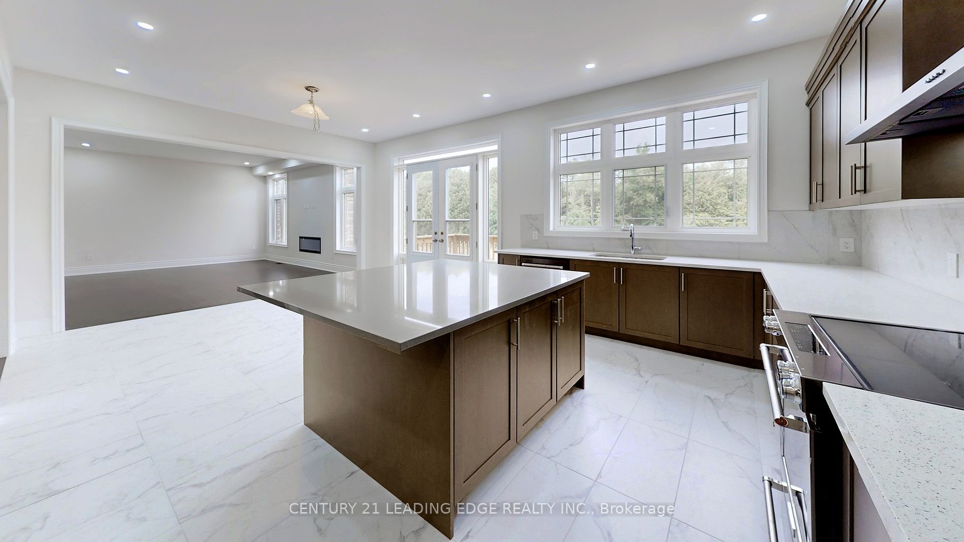 55 Raspberry Ridge Avenue