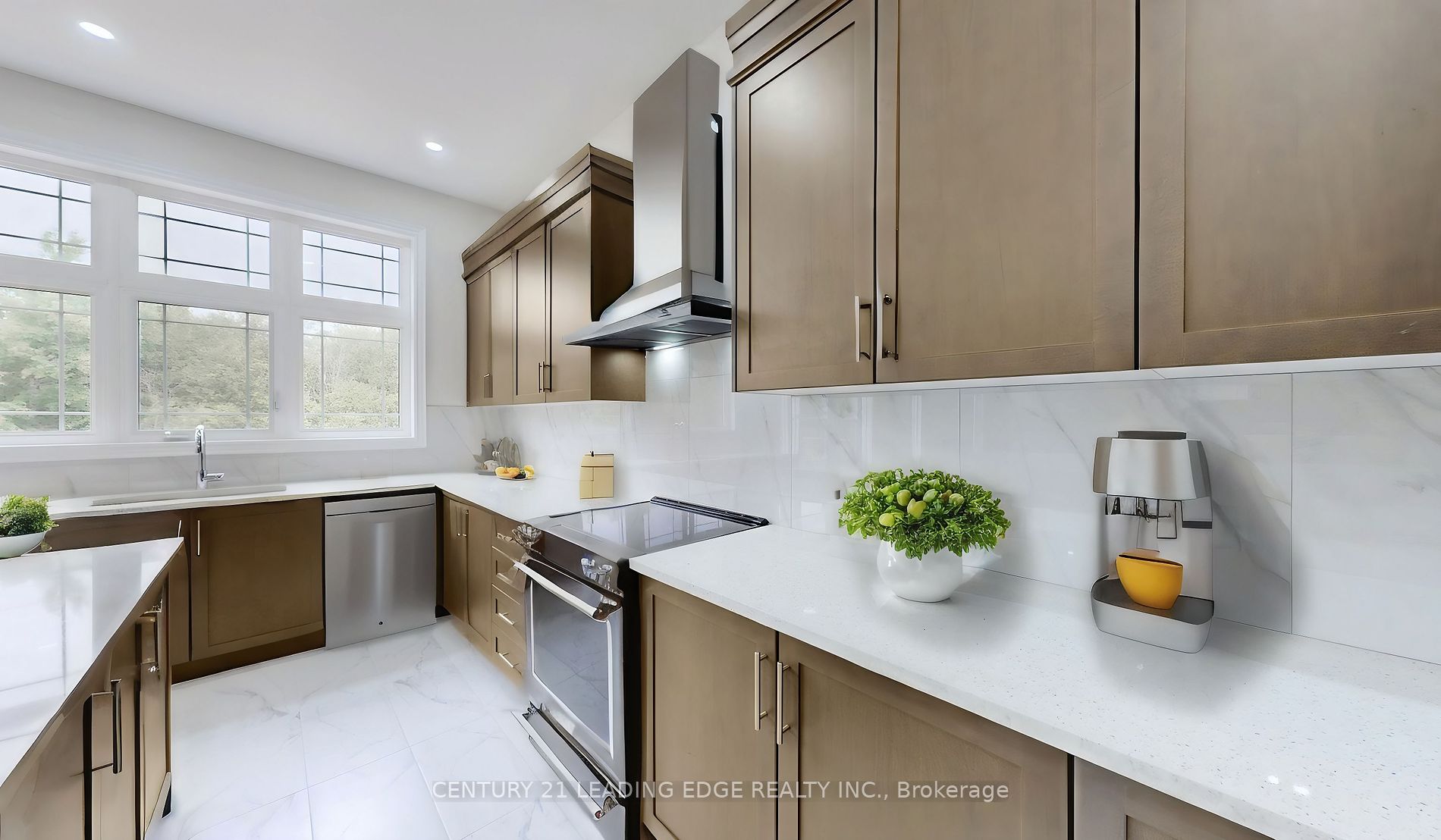 55 Raspberry Ridge Avenue