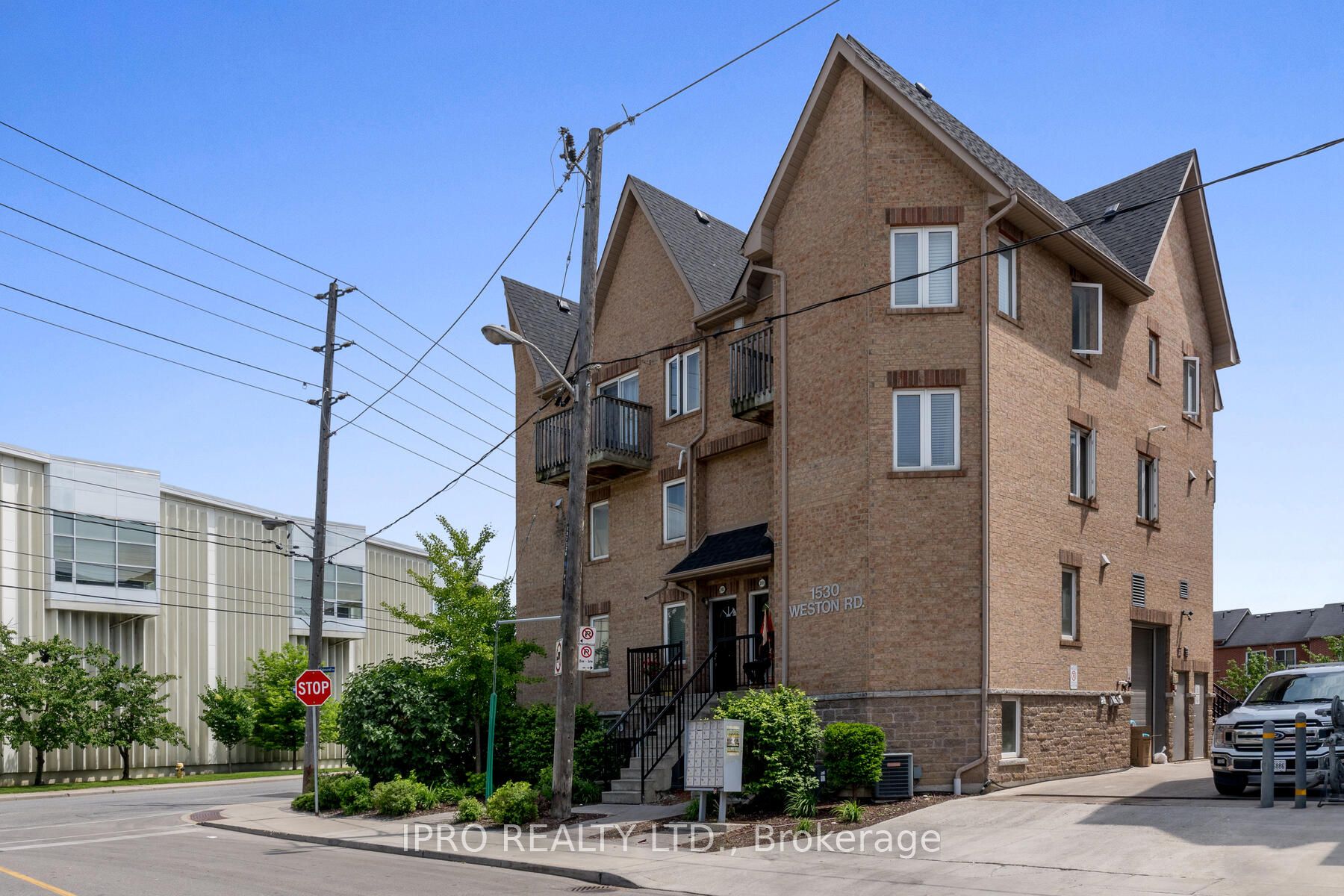 1530 Weston Rd, #204